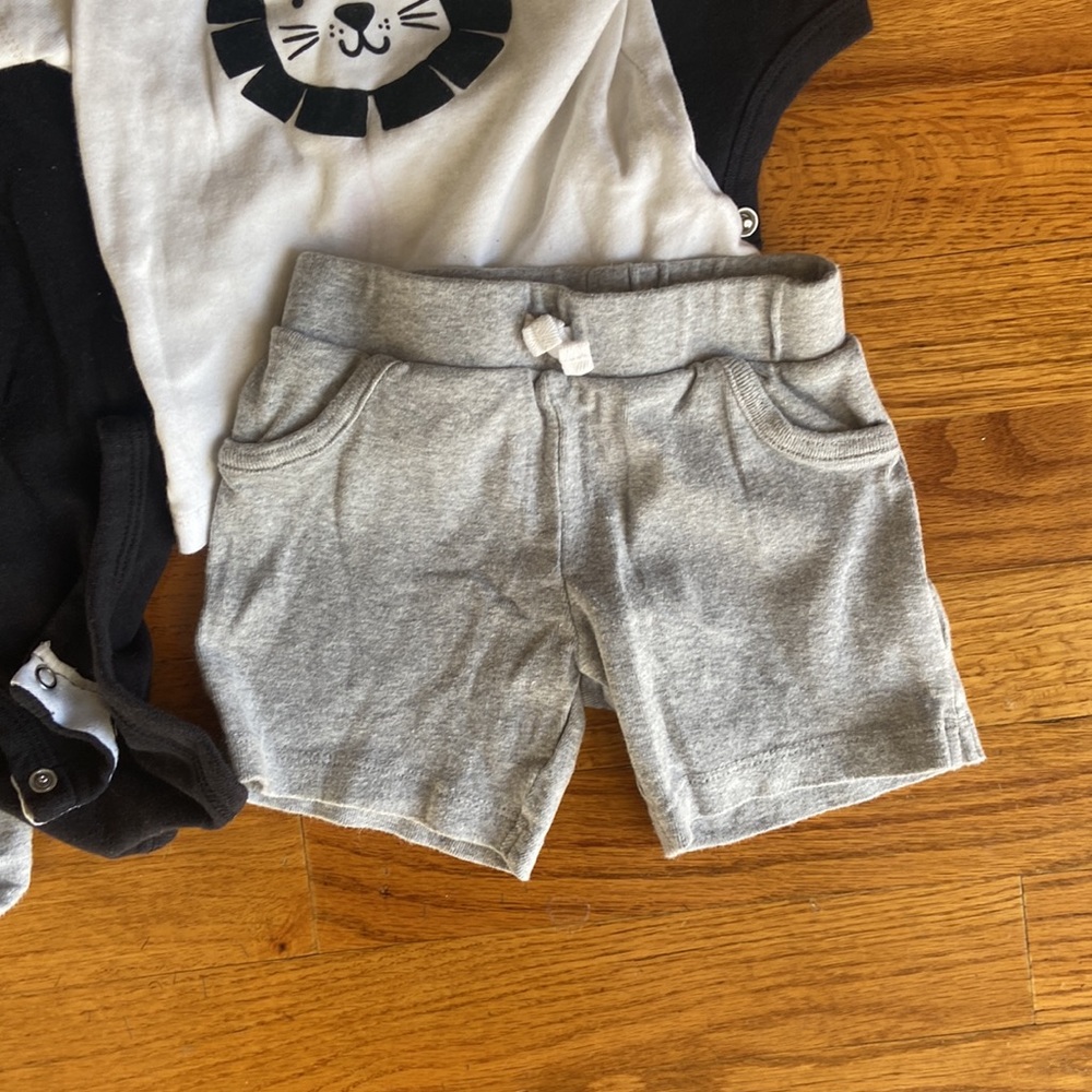 Carters Baby Bundle 12 Month Spring Summer Unisex Black Gray White - Picture 2 of 7